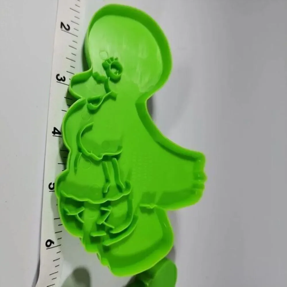 Pair 1976 wiltons Vintage Spring /Easter Cookie Cutters Plastic 2 Bunny And Duck